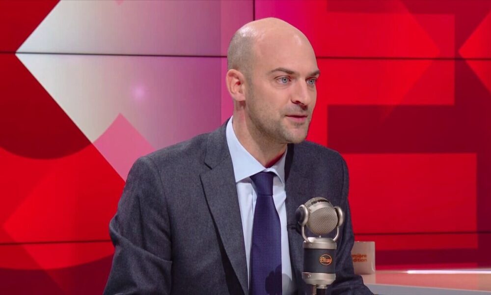 فرانسه: خواهان توافقی جامع با ایران هستیم فرانسه: خواهان توافقی جامع با ایران هستیم