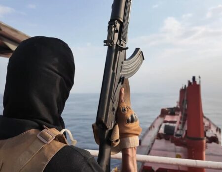 اینجا تردد بیجا مانع کسب است!