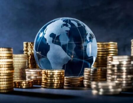 پیش بینی بهبود رشد اقتصاد جهانی با وجود مخاطرات تجاری و ژئوپلیتیکی