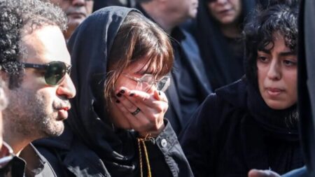 مونا مهرجویی از اعدام قاتلان پدر و مادرش گذشت؟