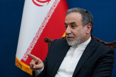تبریک عراقچی به لاریجانی - ایمنا