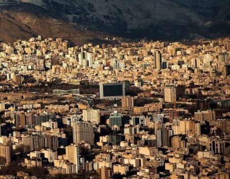 باد شدید و بارش باران در روزهای گرم تابستانی به تهران می‌آیند