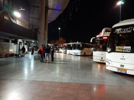 مردم از مراجعه به پایانه‌ها برای سفرهای داخلی با اتوبوس بپرهیزند