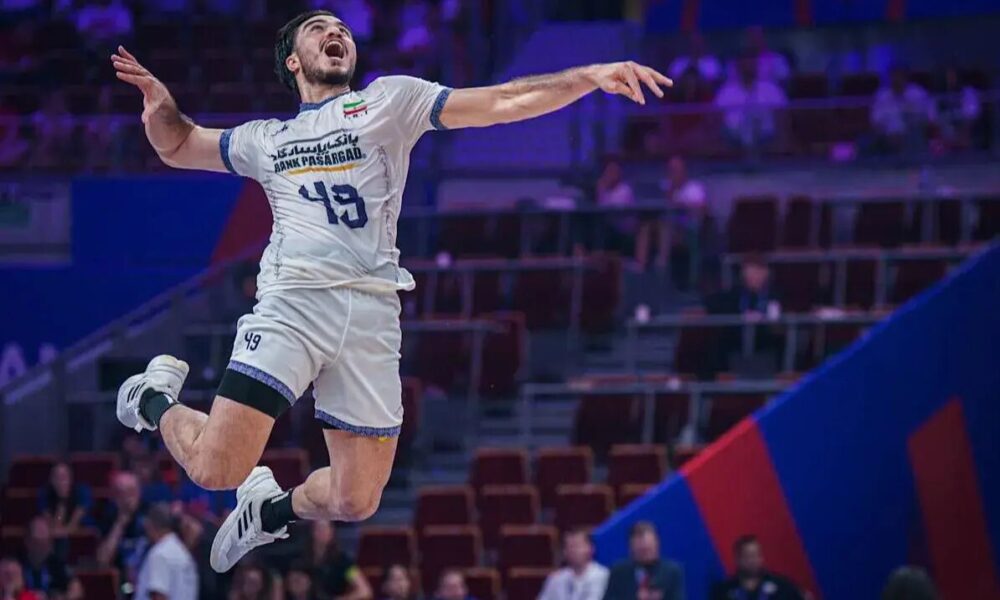 شوک به والیبال جهان؛ کاپیتان تیم دختران مرد از آب درآمد!