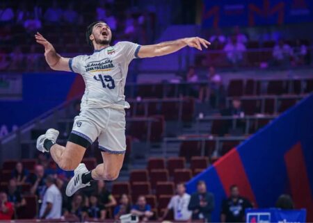 شوک به والیبال جهان؛ کاپیتان تیم دختران مرد از آب درآمد!