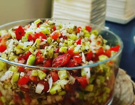 خوردن سالاد در این ساعت وزن شما را کم می‌کند!