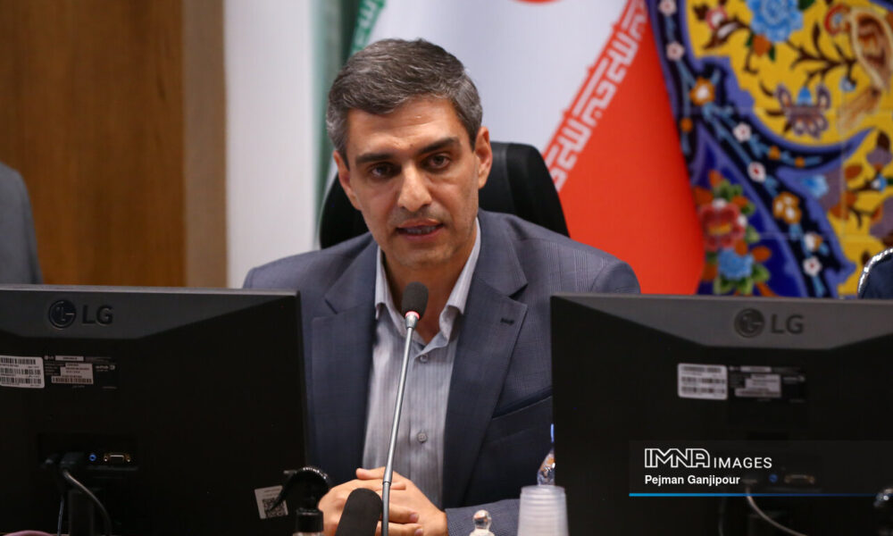 کاهش خاموشی‌های برق ناگهانی با ۳۶ بسته مدیریتی در استان اصفهان / توسعه انرژی‌های پاک