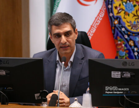 کاهش خاموشی‌های برق ناگهانی با ۳۶ بسته مدیریتی در استان اصفهان / توسعه انرژی‌های پاک