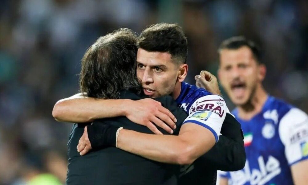 واکنش هافبک پرسپولیس به خبر مذاکره‌اش با ساپینتو