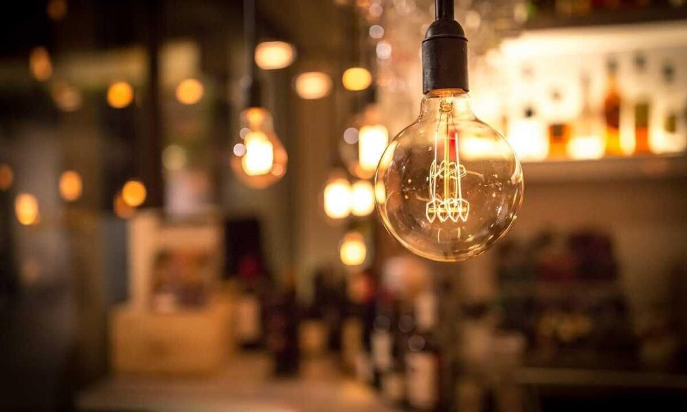 کاهش پیک مصرف برق با همکاری وزارت نیرو و پروژه‌های مدیریت مصرف