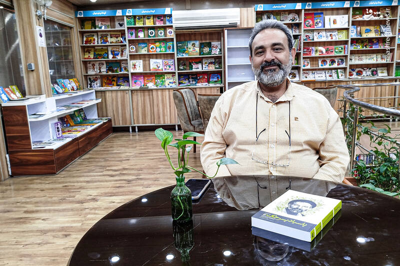 «پاسیاد پسر خاک» را بیشتر از بقیه کتاب‌هایم دوست دارم/ نمی‌دانم چرا قدر خاطرات سیدهادی خامنه‌ای دانسته نشد!
