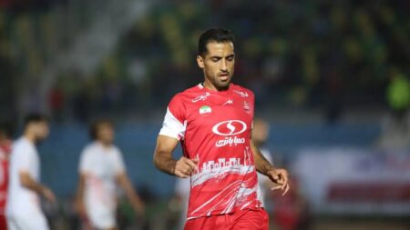 اقدام غیرحرفه‌ای مدیران پرسپولیس درباره وینگر باتجربه؛ سکوت امیری می‌شکند؟