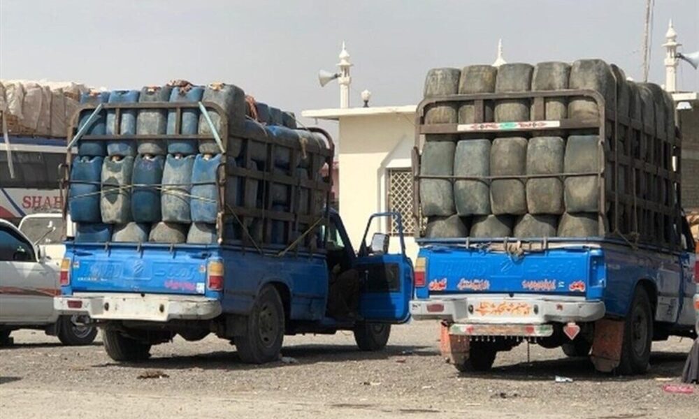 کیفرخواست ۲۰ قاچاقچی سوخت صادر شد