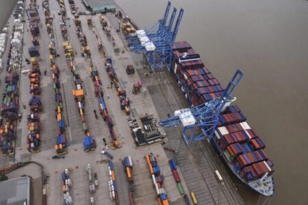 حرکت صادرات کشور از مدل سنتی به سمت صادرات حرفه‌ای با محوریت SMEها