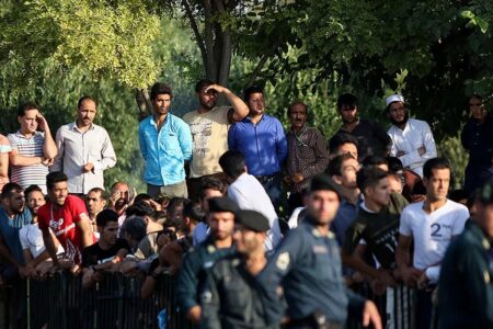 چرا مردم در صحنه اعدام یک نفر شادی می‌کنند؟