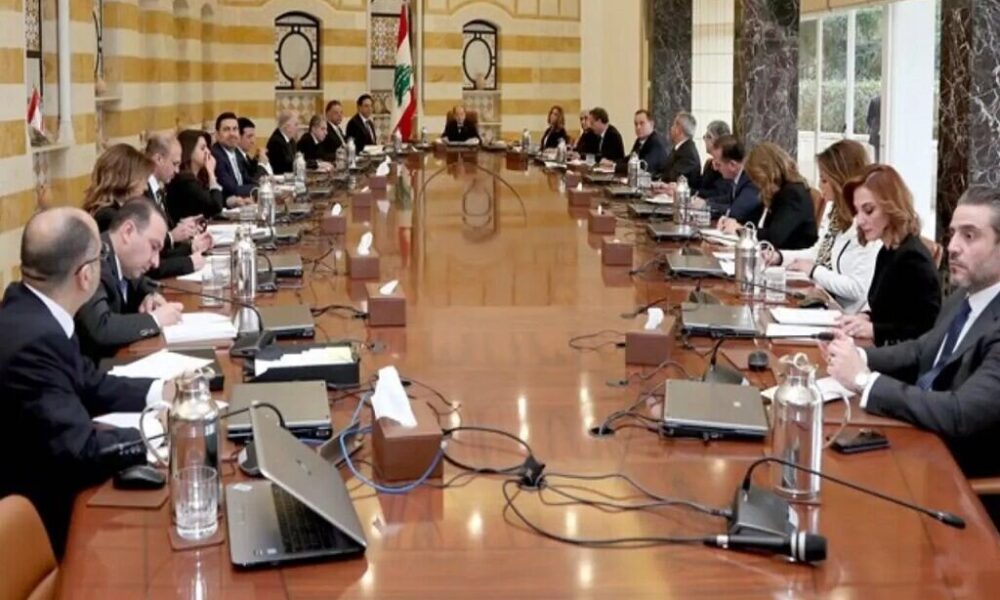 استقبال هیئت وزیران لبنان از تصویب طرح «انحصار سلاح در دست دولت»
