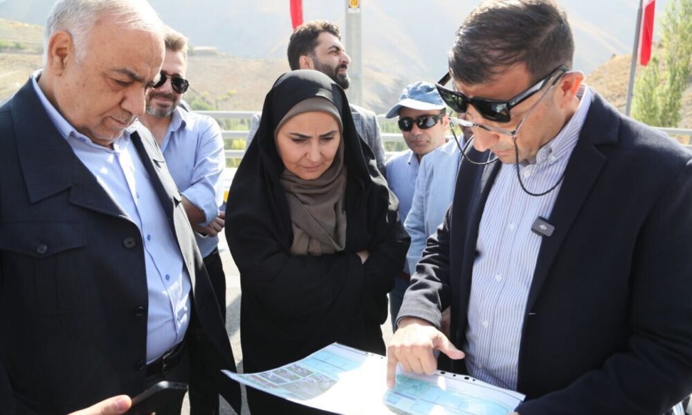 بازدید وزیر راه و شهرسازی از آخرین مراحل اجرایی باند شرقی منطقه ۲ آزادراه تهران - شمال