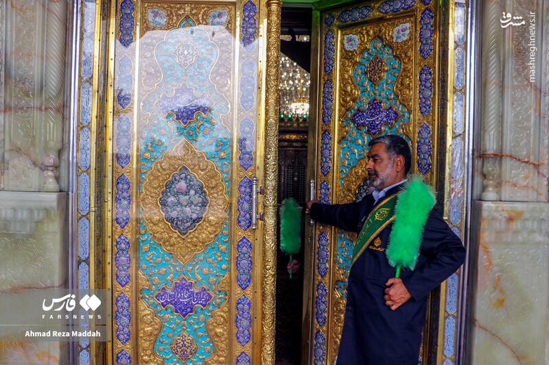 عکس/ غبارروبی حرم مطهر شاهچراغ(ع) در هفته وحدت