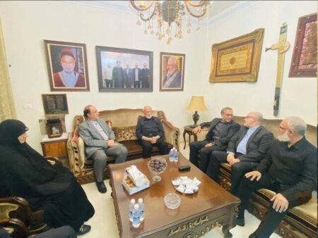 دیدار هیئت پارلمانی ایران با خانواده شهید نصرالله