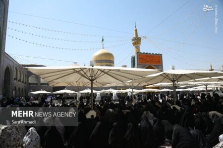 عکس/ روز میلاد پیامبر(ص) و امام جعفر صادق(ع) در حرم رضوی