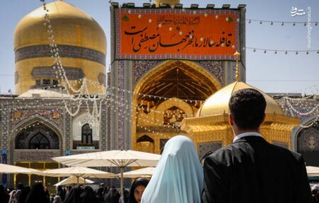 عکس/ عقد زوج‌های جوان به مناسبت میلاد رسول اکرم (ص) در حرم رضوی