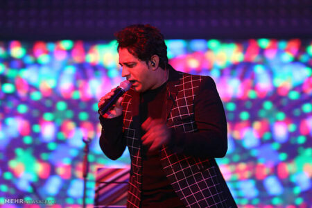 عارضه قلبی امید جهان در حین اجرای کنسرت