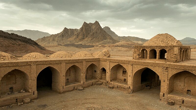 رمزگشایی از منزلگاه‌های شگفت‌انگیز ایرانی؛ راز بنای کاروانسراها فقط در ایران چه بود؟