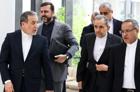 سیاست خارجی در پستو شکل نمی‌گیرد | دیپلماسی فقط مذاکره با آژانس نیست