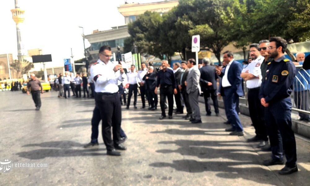 تصاویر تشییع باشکوه آتش‌نشان جوان مشهدی!