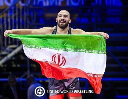 سلام نظامی امیرحسین زارع به پرچم ایران پس از شکست حریف آذربایجانی +ویدیو