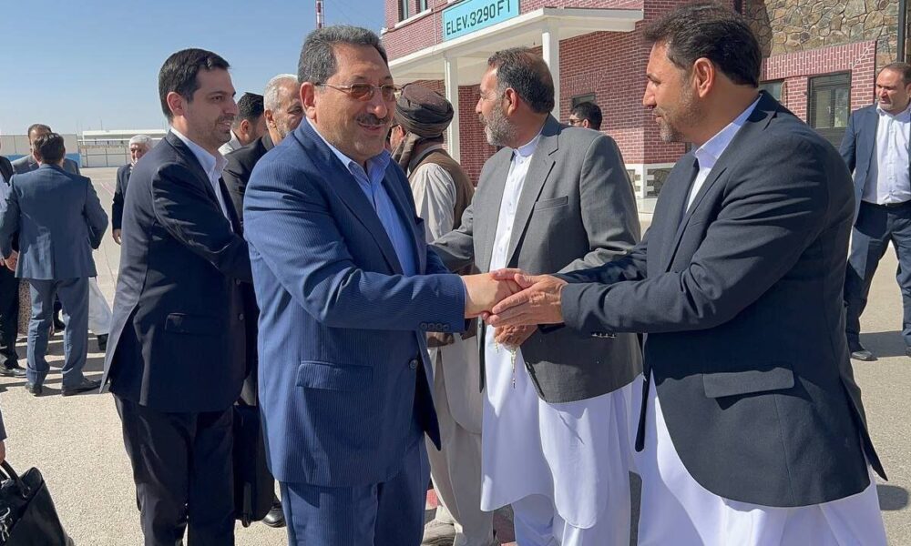 وزیر صنعت، معدن و تجارت وارد استان هرات افغانستان شد
