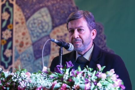 اگر در عرصه جنگ اقتصادی از علم و فناوری بی‌بهره باشیم، بازنده‌ایم