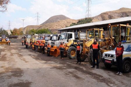 تحقق نیمی از هدف‌گذاری نوسازی ۱۰۰۰ دستگاه ماشین‌آلات راهداری در کشور