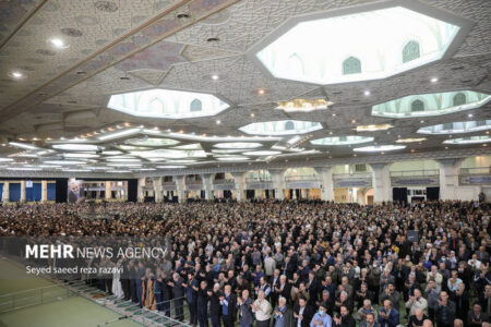 اگر مأموم به رکعت اوّل نماز جمعه نرسد، تکلیف چیست؟ اگر مأموم به رکعت اوّل نماز جمعه نرسد، تکلیف چیست؟