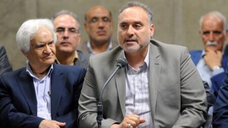 افشین علا «ما با توایم» را در پی سخنان دیشب رهبر انقلاب سرود افشین علا «ما با توایم» را در پی سخنان دیشب رهبر انقلاب سرود