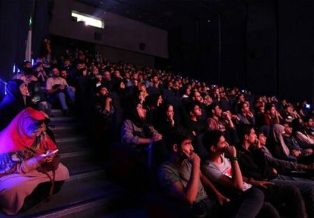 تابستانی با فروش بیش از نیم همت، مردم ایران در پساجنگ به سینما برگشتند تابستانی با فروش بیش از نیم همت، مردم ایران در پساجنگ به سینما برگشتند