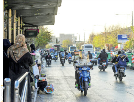 ما را از شر اتوبوس‌های مشدی ممدلی نجات دهید