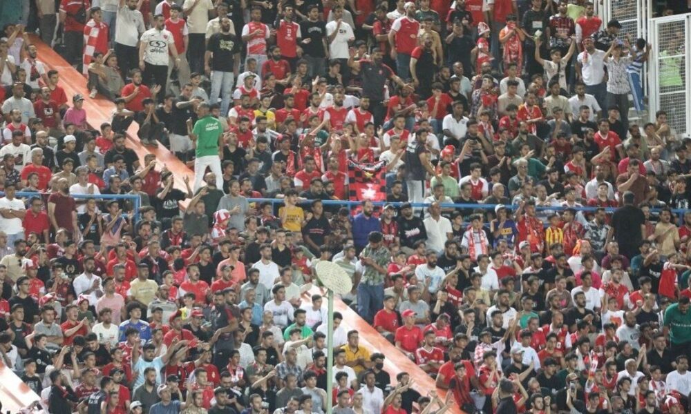 لیدرهای پرسپولیس مردم را کتک زدند! لیدرهای پرسپولیس مردم را کتک زدند!