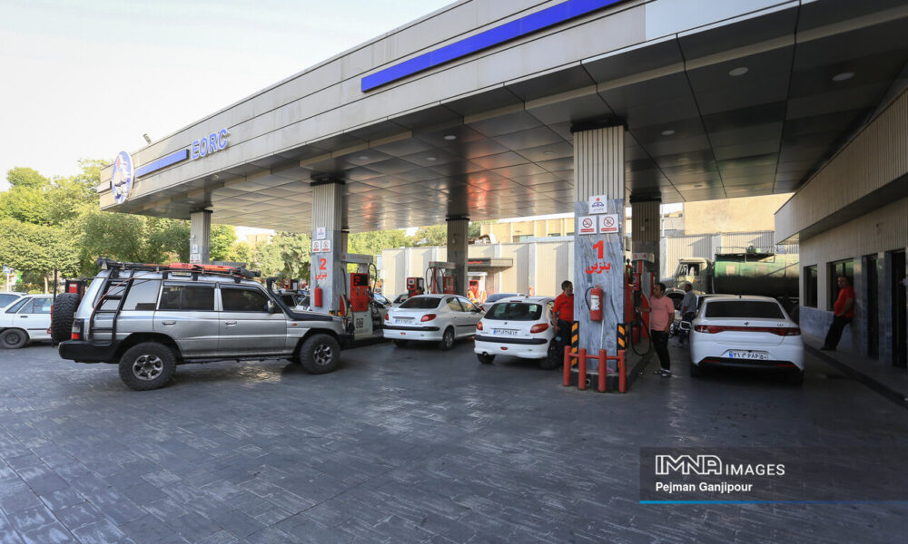 رکوردشکنی بنزینی در تابستان سوزان؛ ۱۲.۵ میلیارد لیتر در ۹۰ روز رکوردشکنی بنزینی در تابستان سوزان؛ ۱۲.۵ میلیارد لیتر در ۹۰ روز