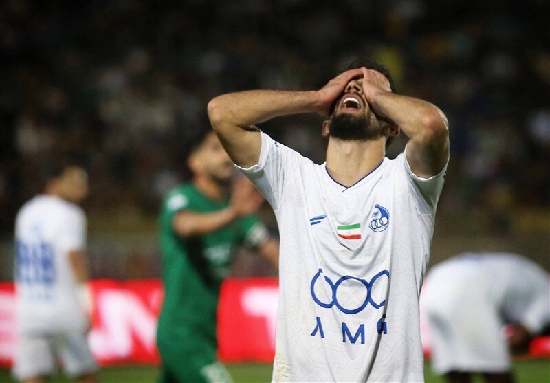 ویدیو| تماشاگران عصبانی از خجالت بازیکنان استقلال درآمدند!