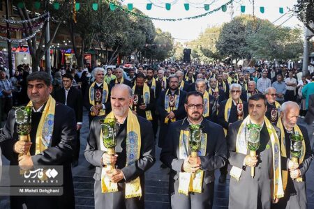 عکس/ حال و هوای شب میلاد حضرت عبدالعظیم در حرم ری