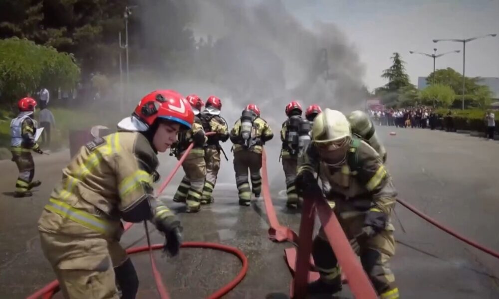 ویدیویی جذاب از بانوان آتش‌نشان ایرانی را ببینید