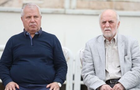 اسطوره پرسپولیسی‌ها قلب خود را به تیغ جراح سپرد