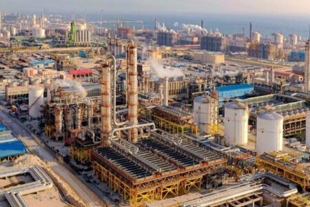 از همه ظرفیت‌ها برای سرمایه‌گذاری و تامین مالی طرح‌های پتروشیمی استفاده شود