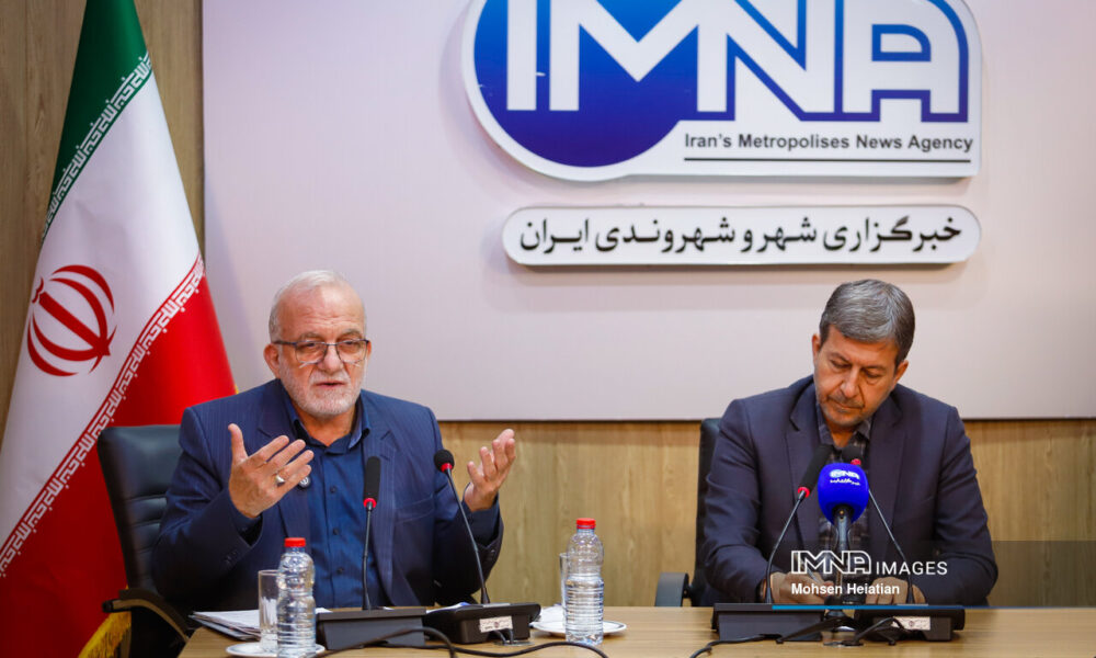 اقتصاد زیر آتش روانی دشمن با امید، قانون و مردم زنده می‌ماند /مسیر نجات اقتصاد از دل قانون