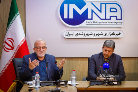 اقتصاد زیر آتش روانی دشمن با امید، قانون و مردم زنده می‌ماند /مسیر نجات اقتصاد از دل قانون