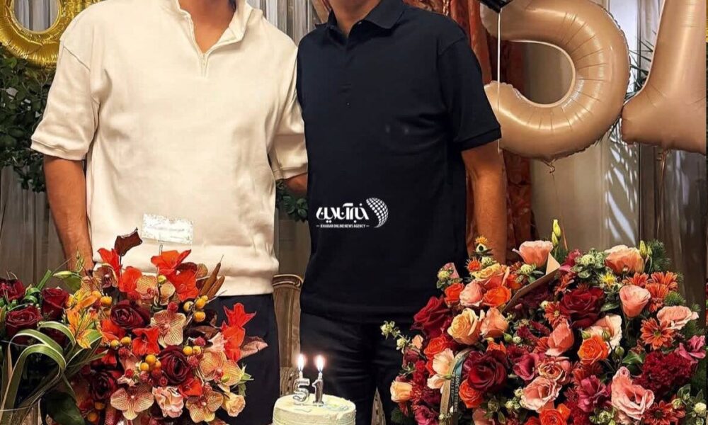 جشن تولد گزارشگر محبوب فوتبال ایران در کنار برادرش +عکس جشن تولد گزارشگر محبوب فوتبال ایران در کنار برادرش +عکس