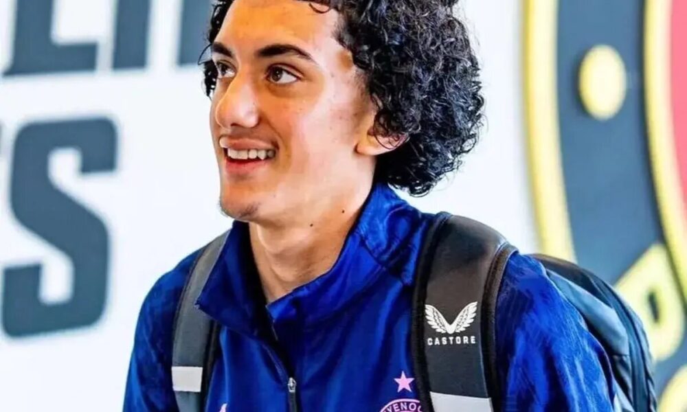 این جوان ۱۷ساله ایرانی عضو تیم ملی فوتبال هلند شد! +عکس این جوان ۱۷ساله ایرانی عضو تیم ملی فوتبال هلند شد! +عکس