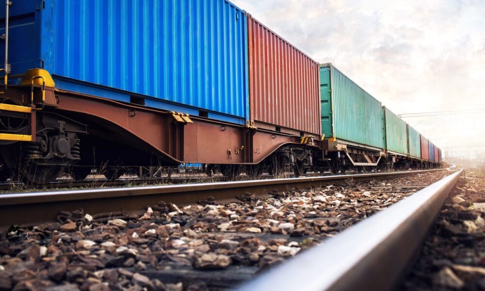 هفت توافق حمل‌ونقلی با کشورهای منطقه؛گام بلند در مسیر توسعه ترانزیت و دیپلماسی اقتصادی