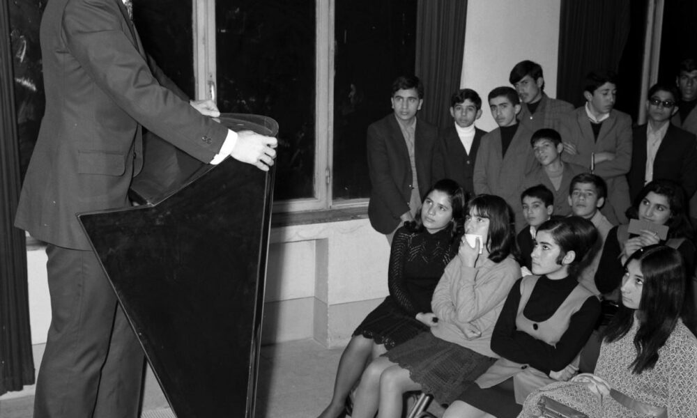 عکس‌های دیده‌نشده از «حسین کلانی» ستاره پرسپولیس که عراقچی او را ستایش کرد